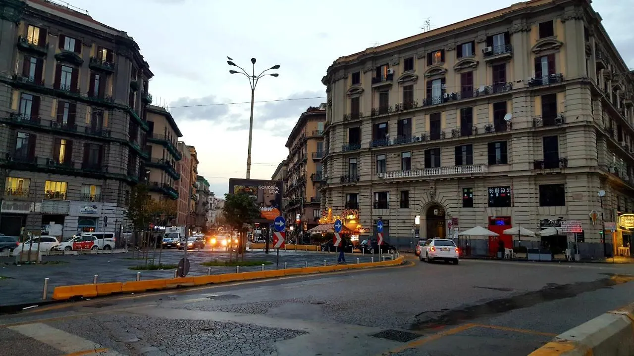 B&B Napoli Centrale Room&Jacuzzi Pensjonat