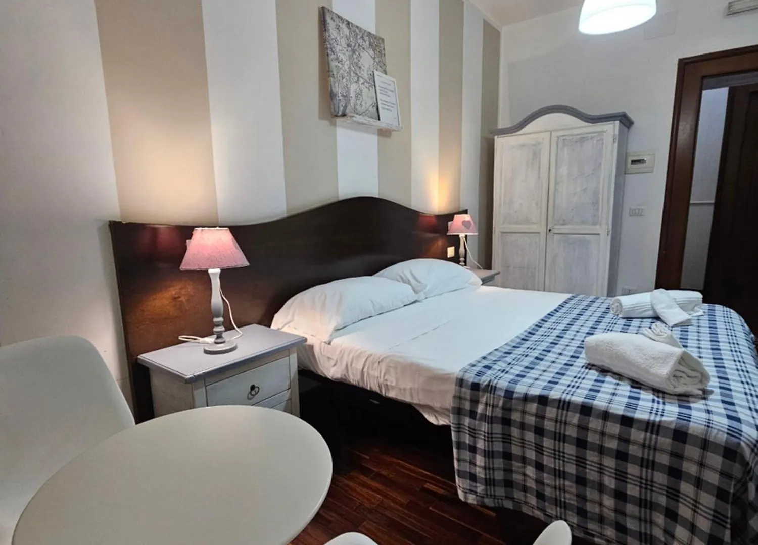 B&B Napoli Centrale Room&Jacuzzi Pensjonat Neapol