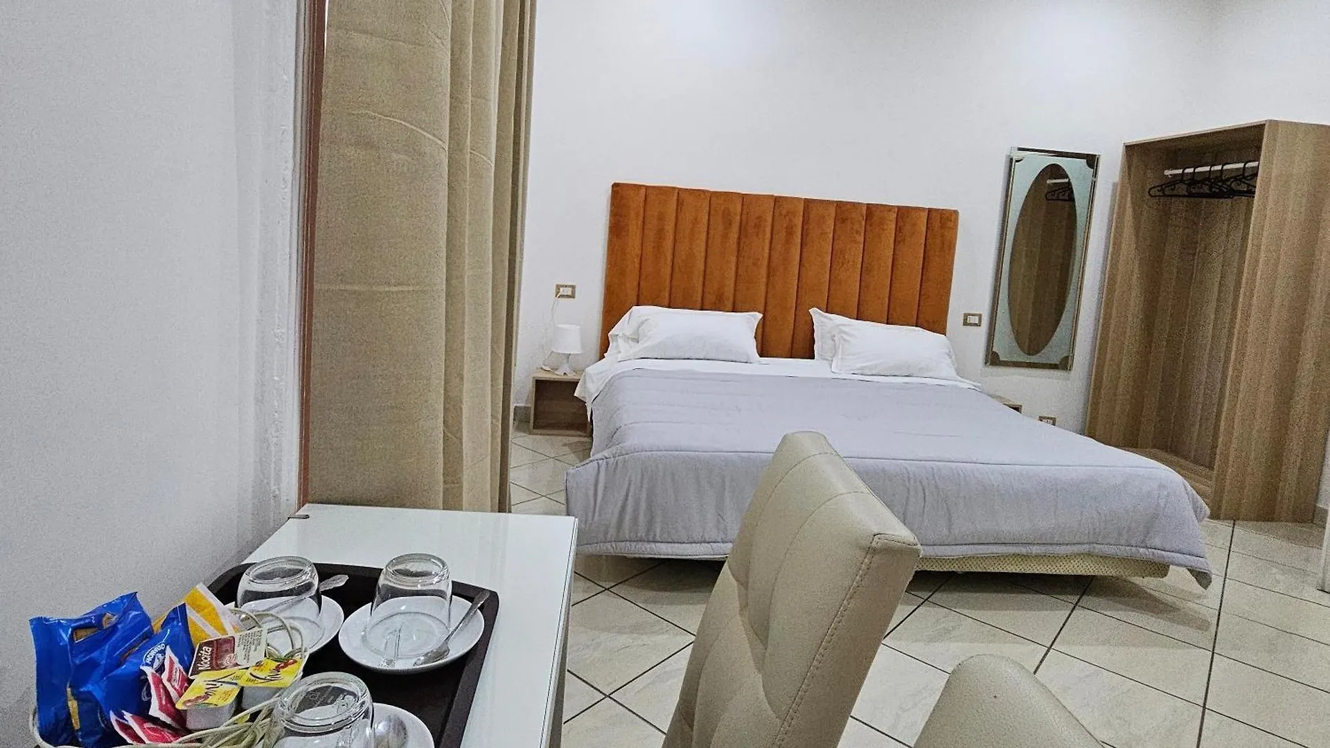 B&B Napoli Centrale Room&Jacuzzi Neapol