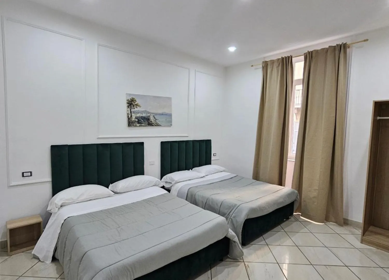 B&B Napoli Centrale Room&Jacuzzi 2*, Neapol
