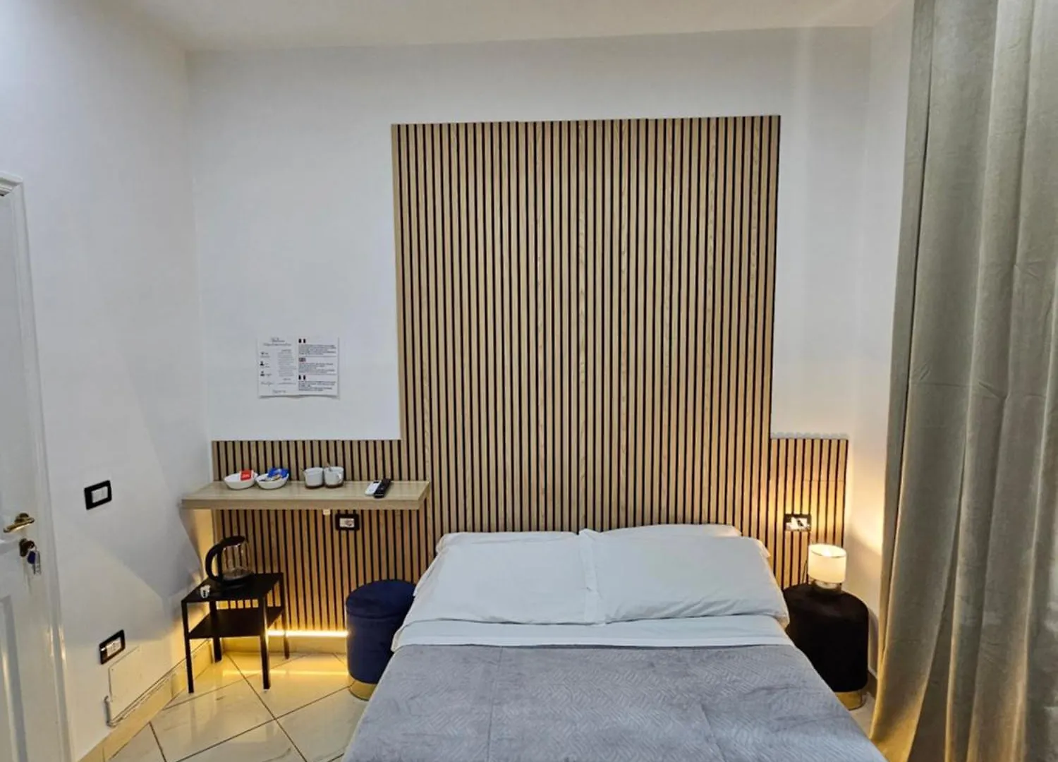 B&B Napoli Centrale Room&Jacuzzi Pensjonat Neapol