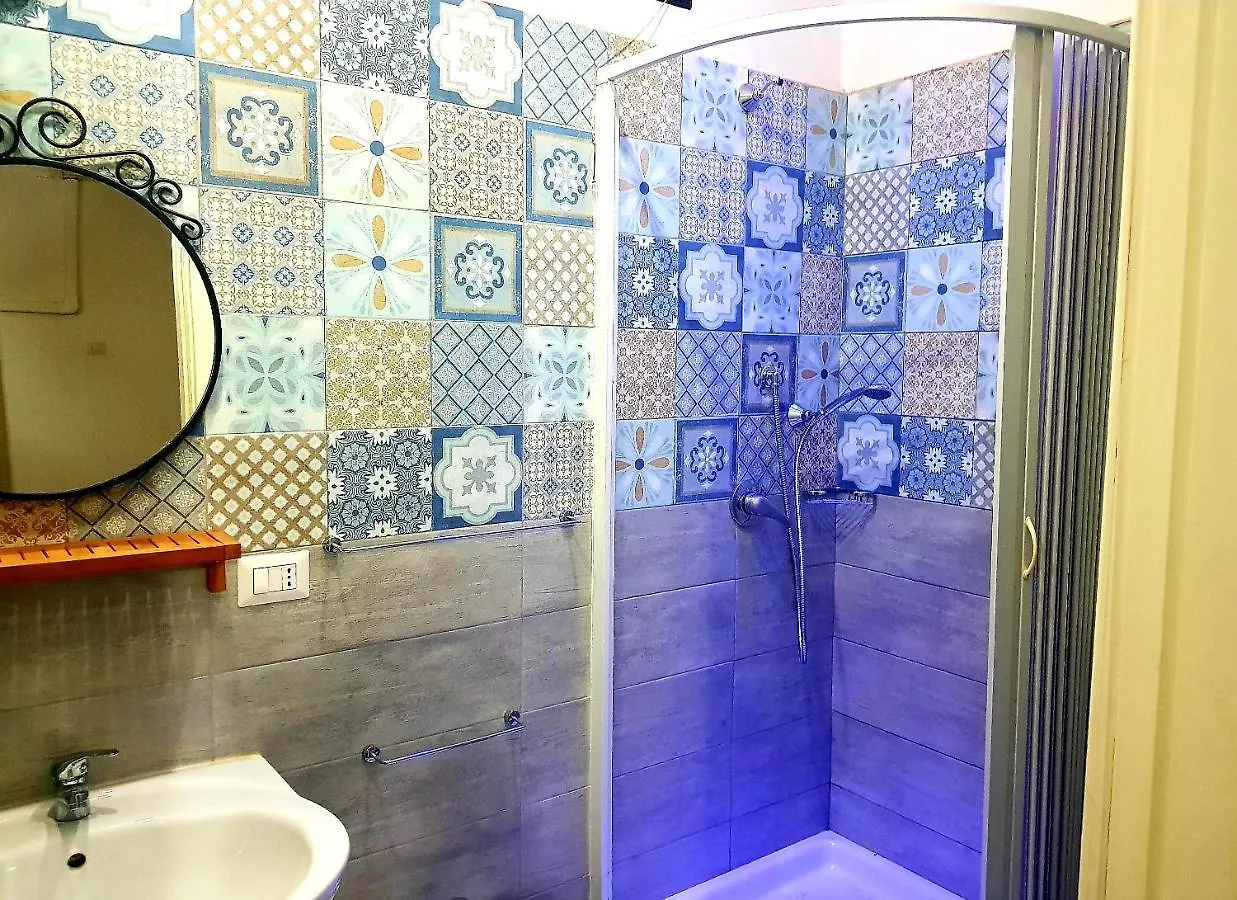 B&B Napoli Centrale Room&Jacuzzi Pensjonat