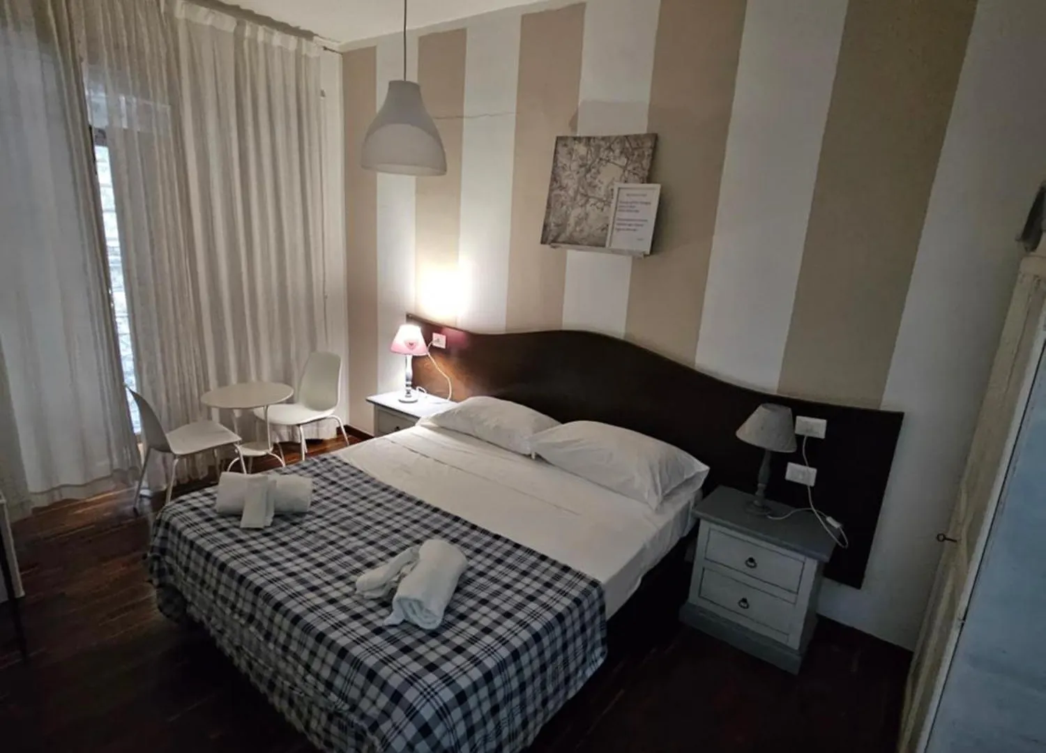 B&B Napoli Centrale Room&Jacuzzi 2*, Naples Italy