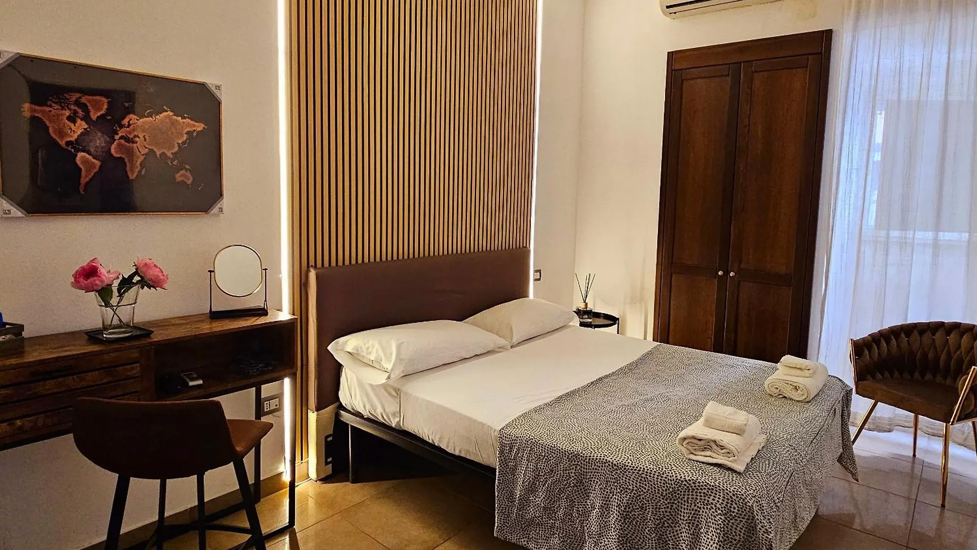 ** Guest house B&B Napoli Centrale Room&Jacuzzi Italy