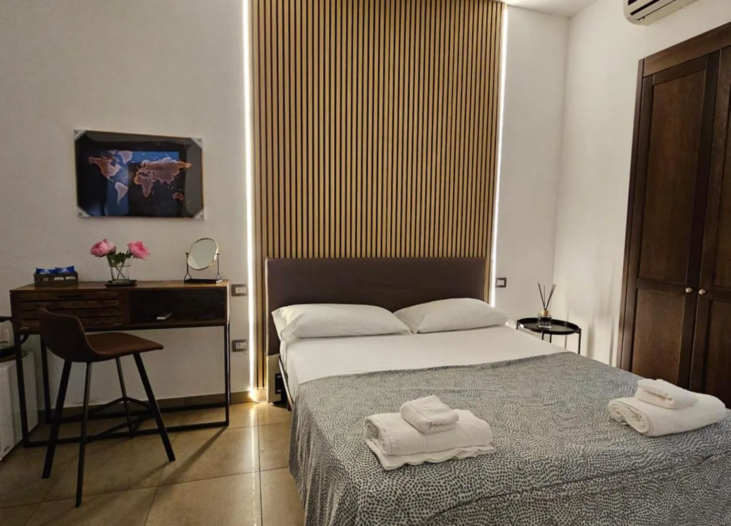 B&B Napoli Centrale Room&Jacuzzi Vendégház Nápoly