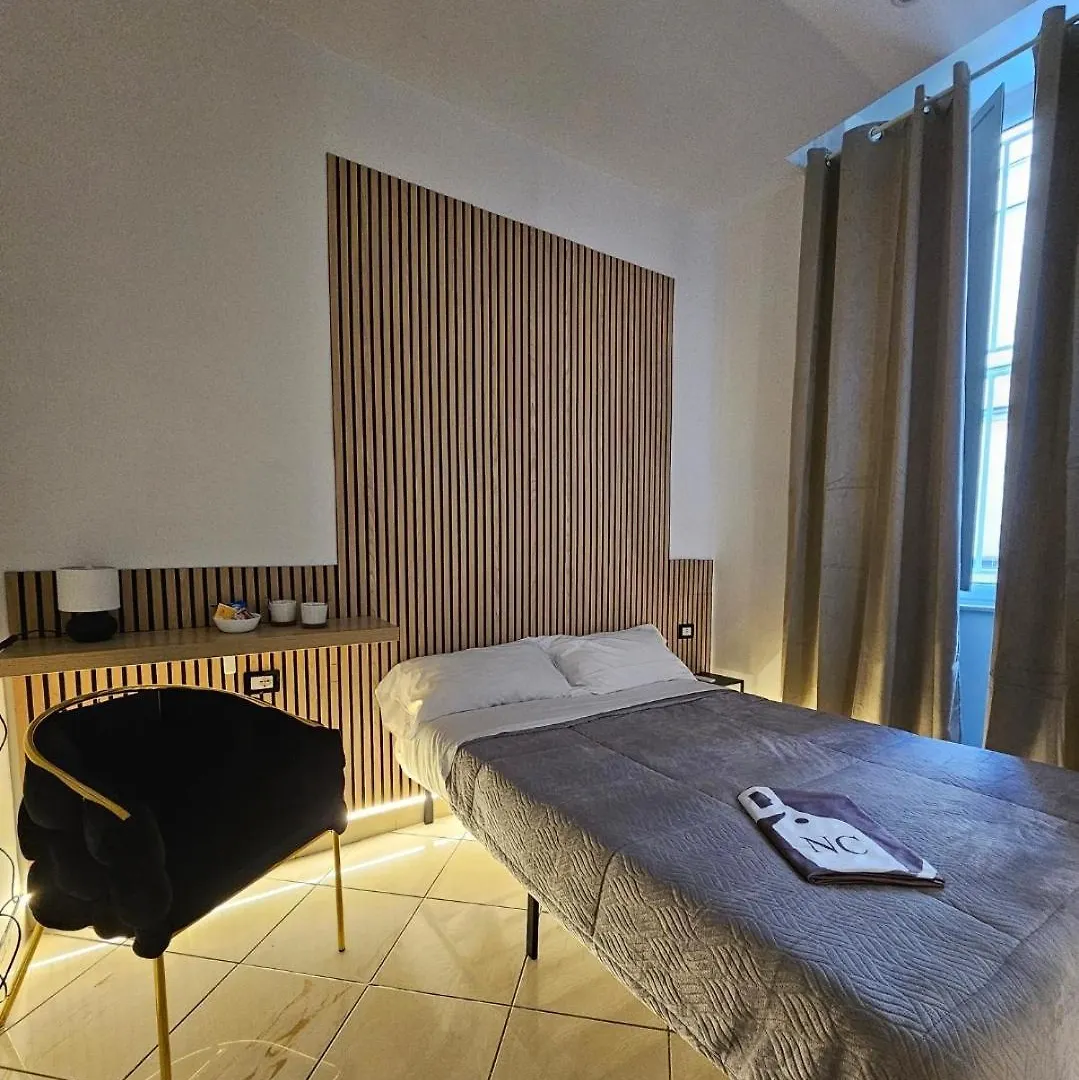 B&B Napoli Centrale Room&Jacuzzi 2*, Nápoly