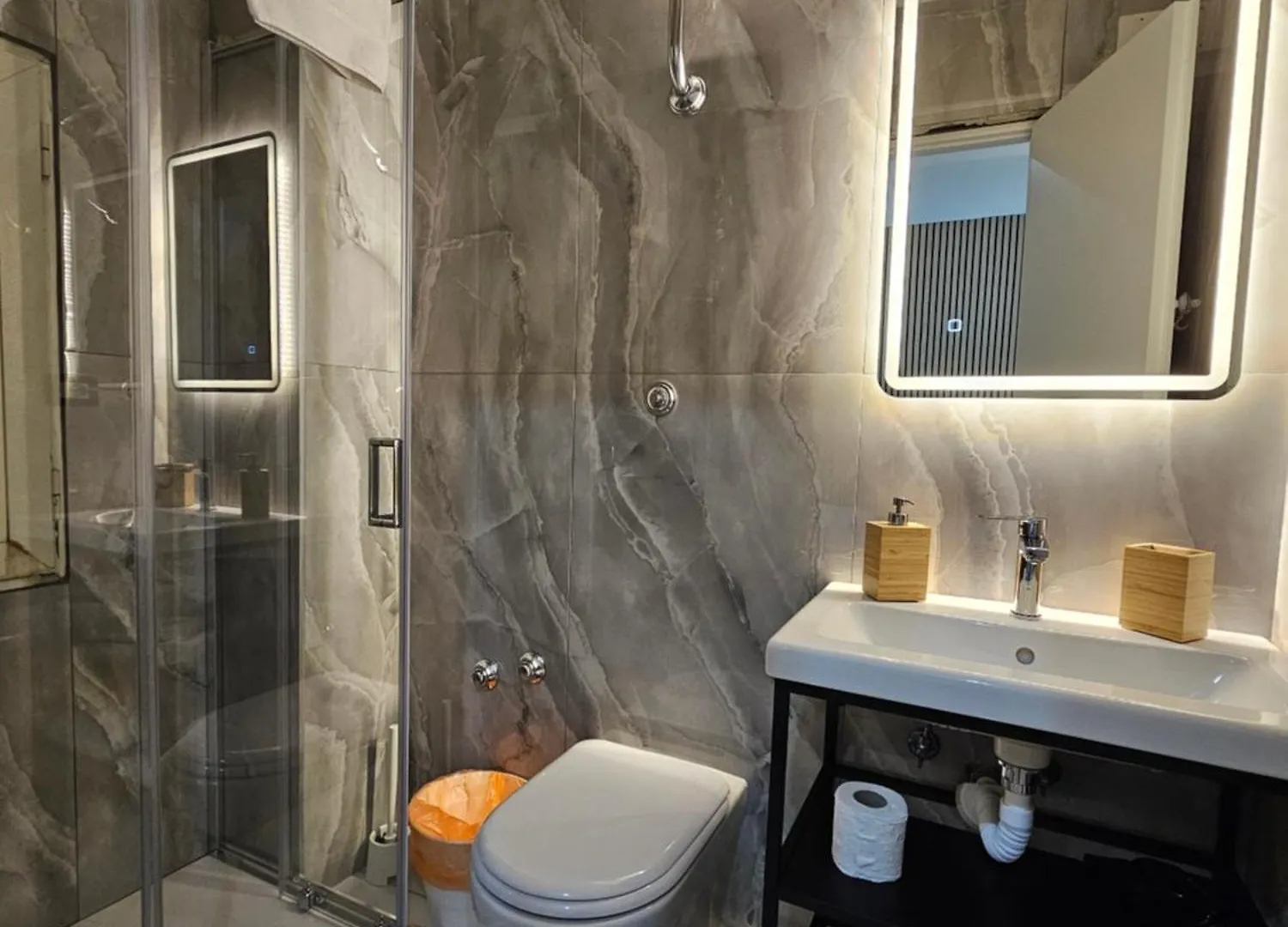 B&B Napoli Centrale Room&Jacuzzi Vendégház Nápoly