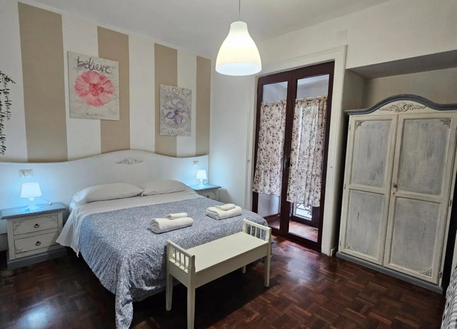 B&B Napoli Centrale Room&Jacuzzi Nápoly